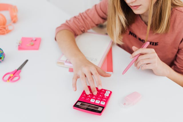 Calculating college fees
